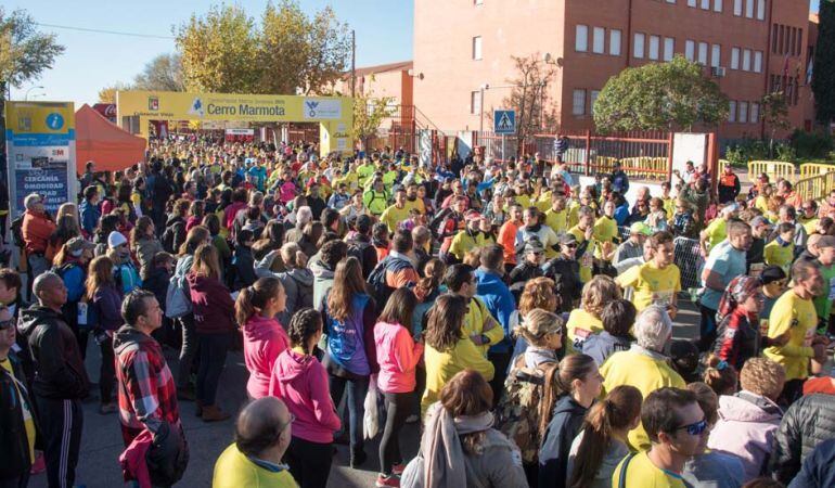 Miles de personas participan en la Carrera Popular y Marcha Senderista &#039;Cerro Marmota&#039; contra el cáncer infantil