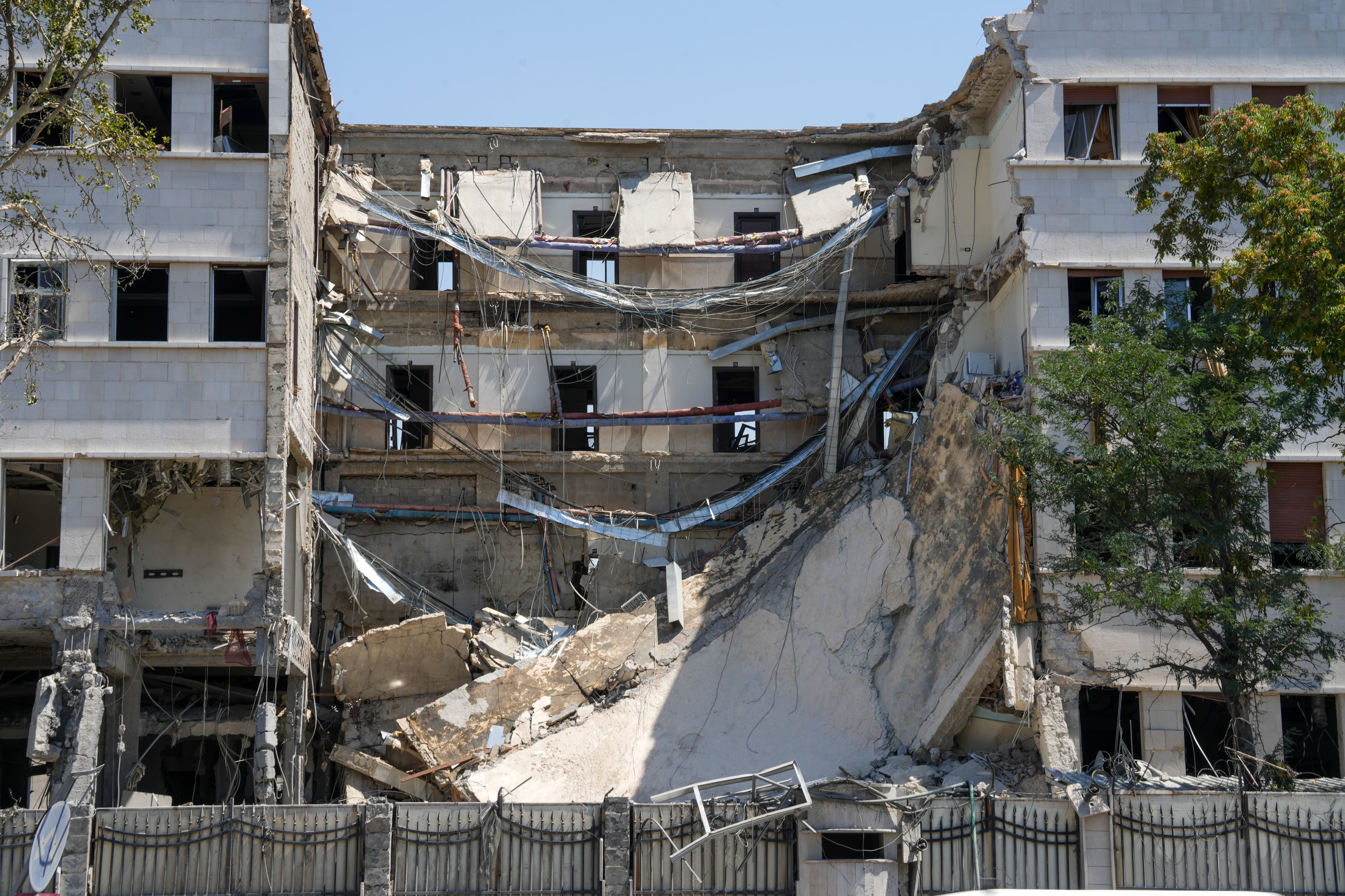 Destrozos provocados por uno de los ataques israelís sobre Damasco, hace unos días