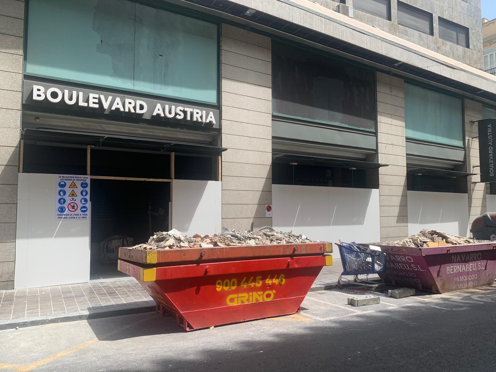 Obras del Boulevard Austria de València, donde se va a construir la mayor tienda de Zara en València.