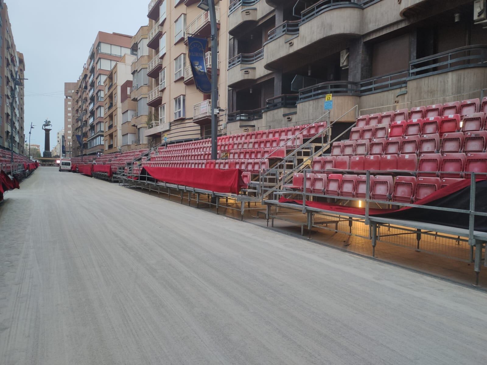 900 toneladas de arena y grava para las procesiones de Lorca. Imagen: Avenida Juan Carlos I de Lorca, carrera principal de los desfiles Lorquinos