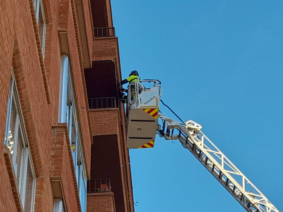 Los Bomberos actúan en Aranda por desprendimientos