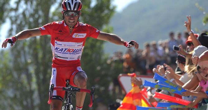 El catalán celebra su victoria en la subida al Fuerte del Rapitán en la sexta etapa de la Vuelta 2012 después de la cual su ventaja en la general sobre Froome es de diez segundos.