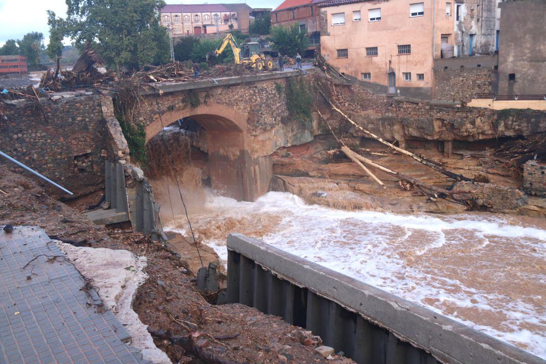 Imatge d&#039;un dels dos ponts de l&#039;Espluga de Francolí, l&#039;endemà de la riuada.