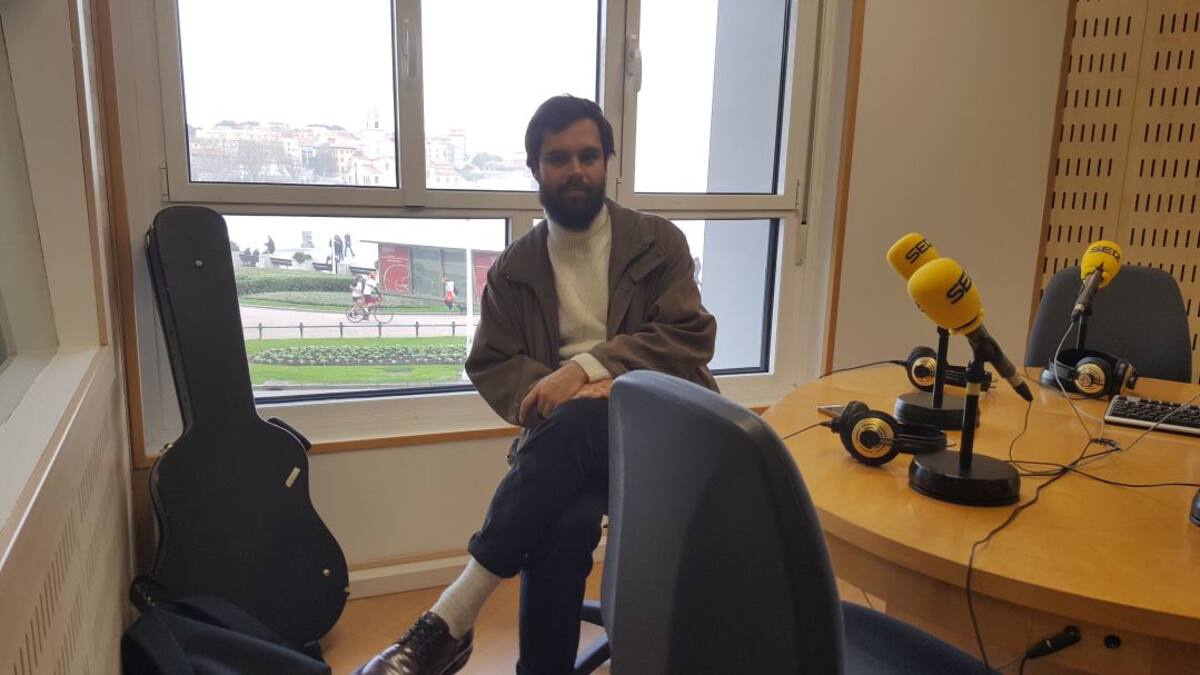 Xaime Martínez presenta "Ósculos d'agua nel Imperiu Asturianu"