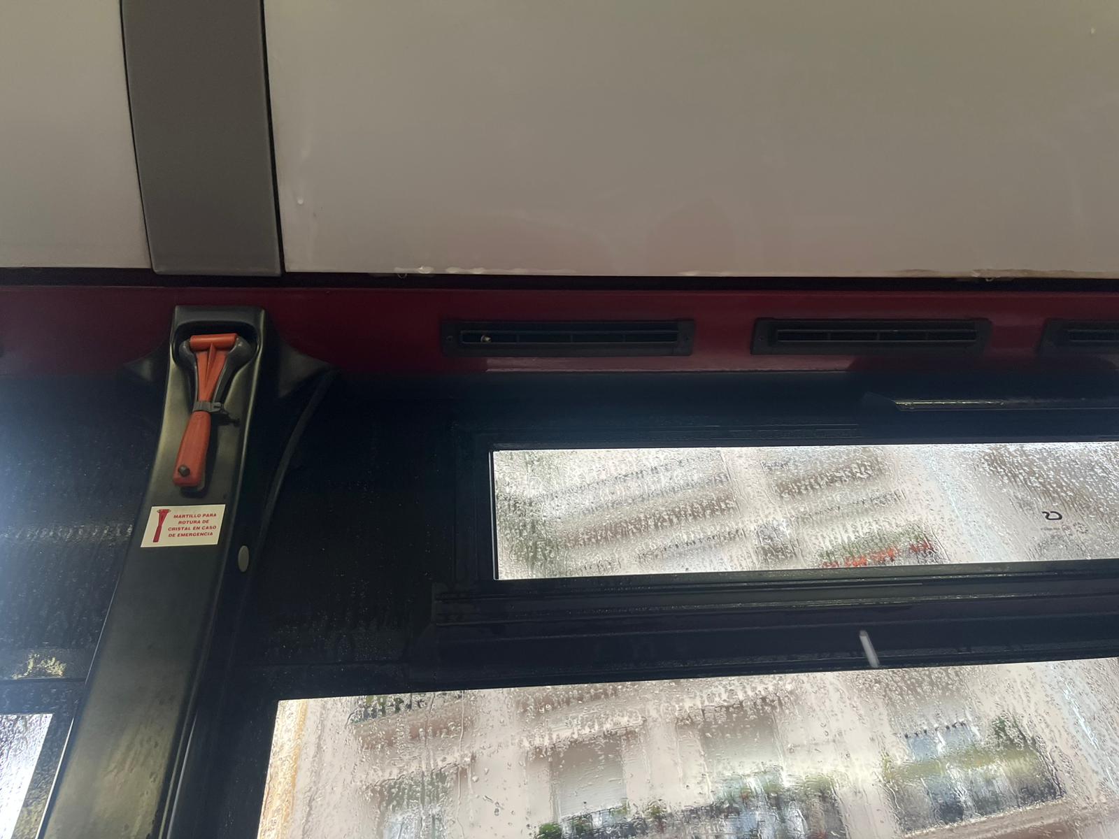 Goteras en los autobuses de la EMT de València