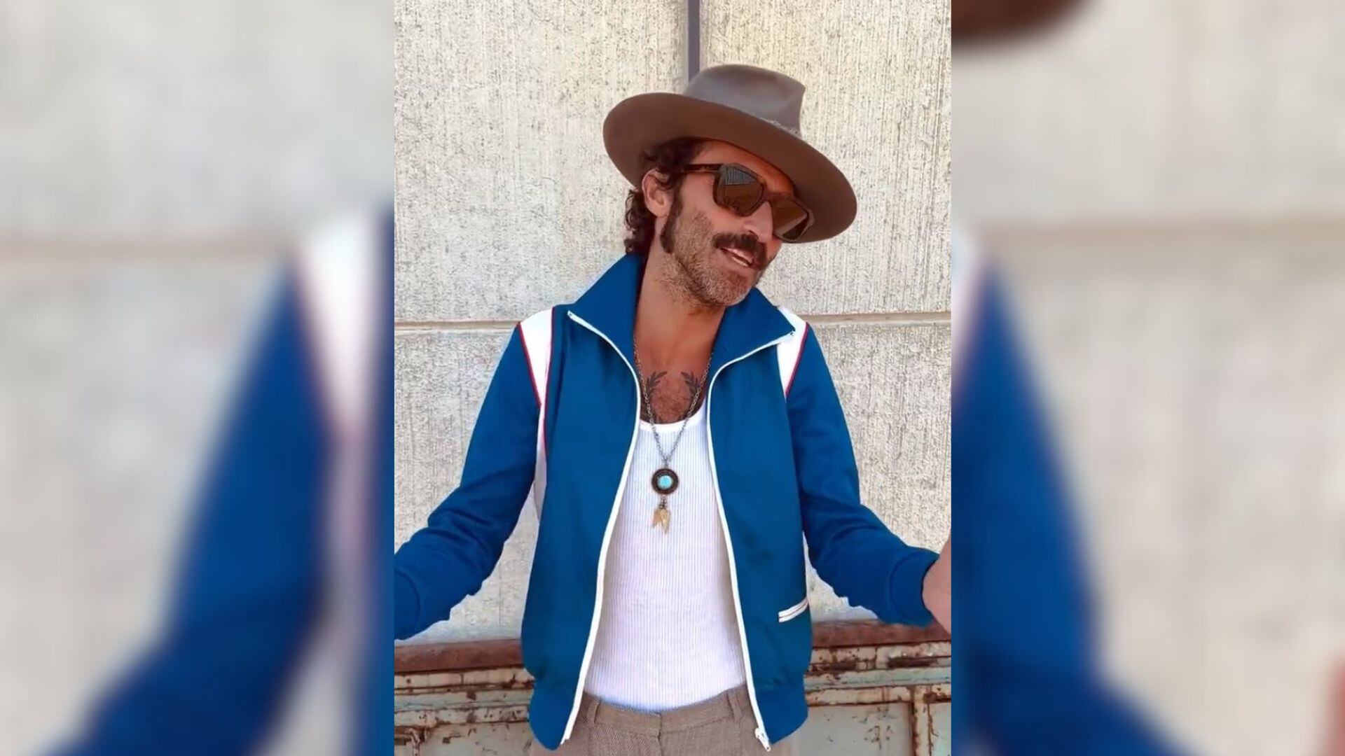 El cantante Leiva le lanza una propuesta a Raúl Pérez tras imitarle.