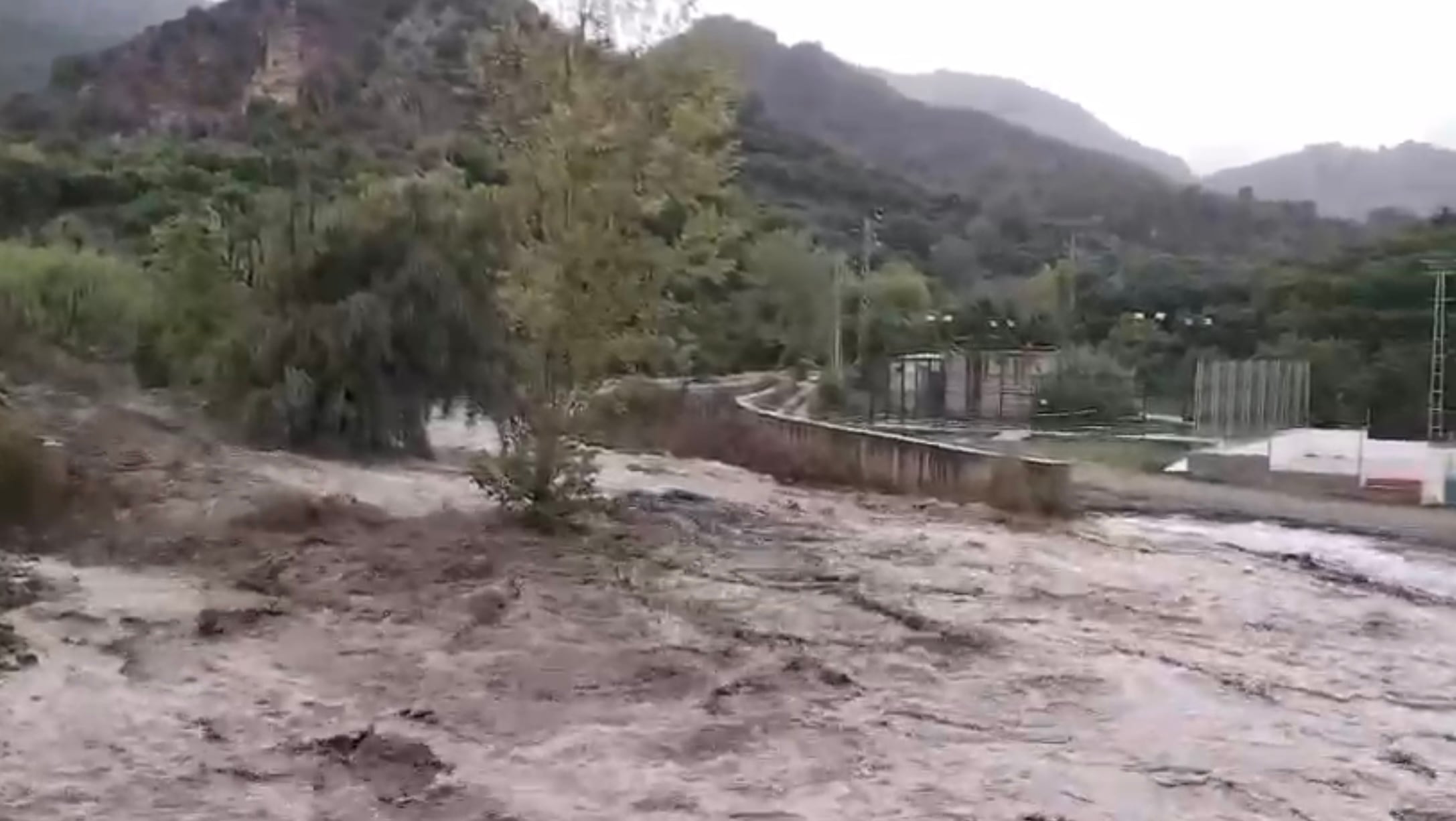 Imagen del Rio Guadalfeo tras el paso de la DANA