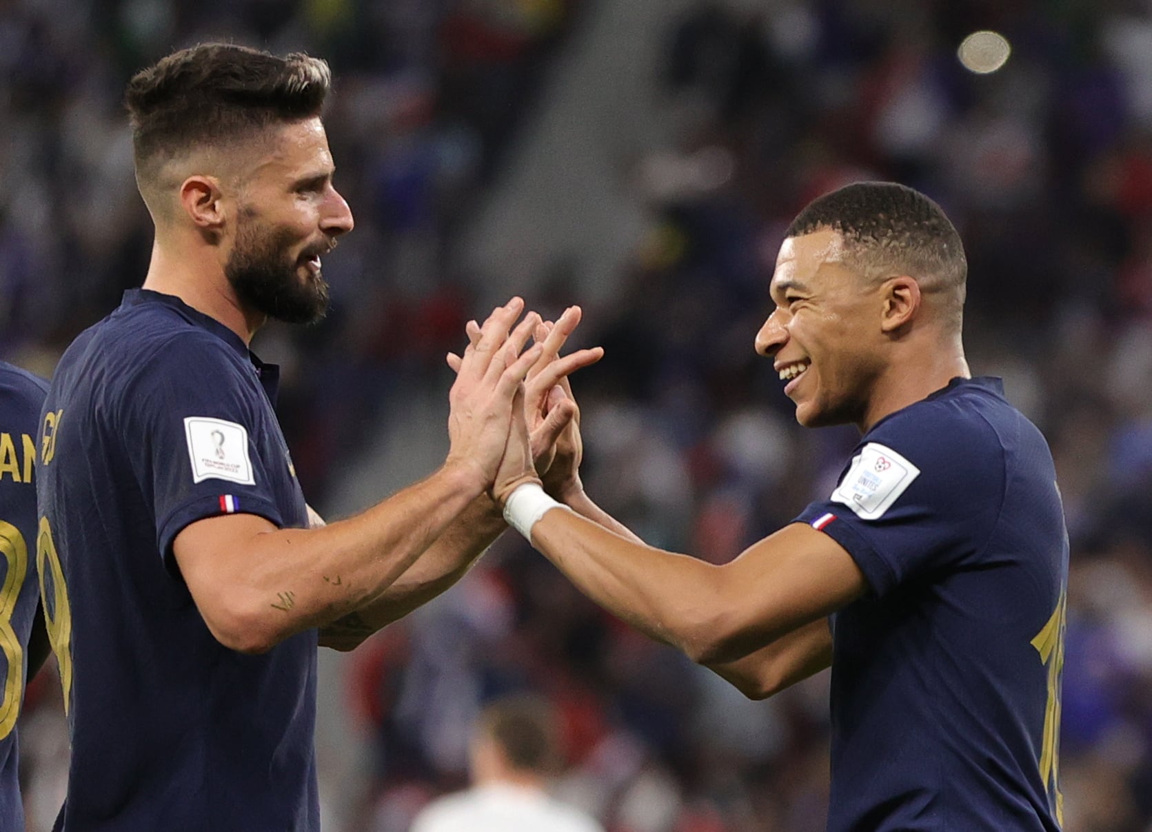 Kylian Mbappé y Olivier Giroud.