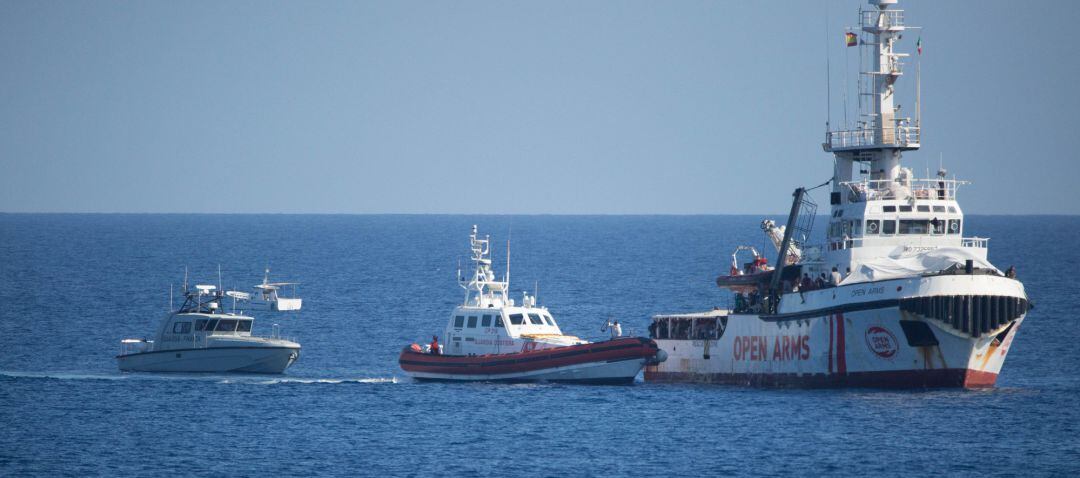 Barco &#039;Open Arms&#039; frente a Lampedusa