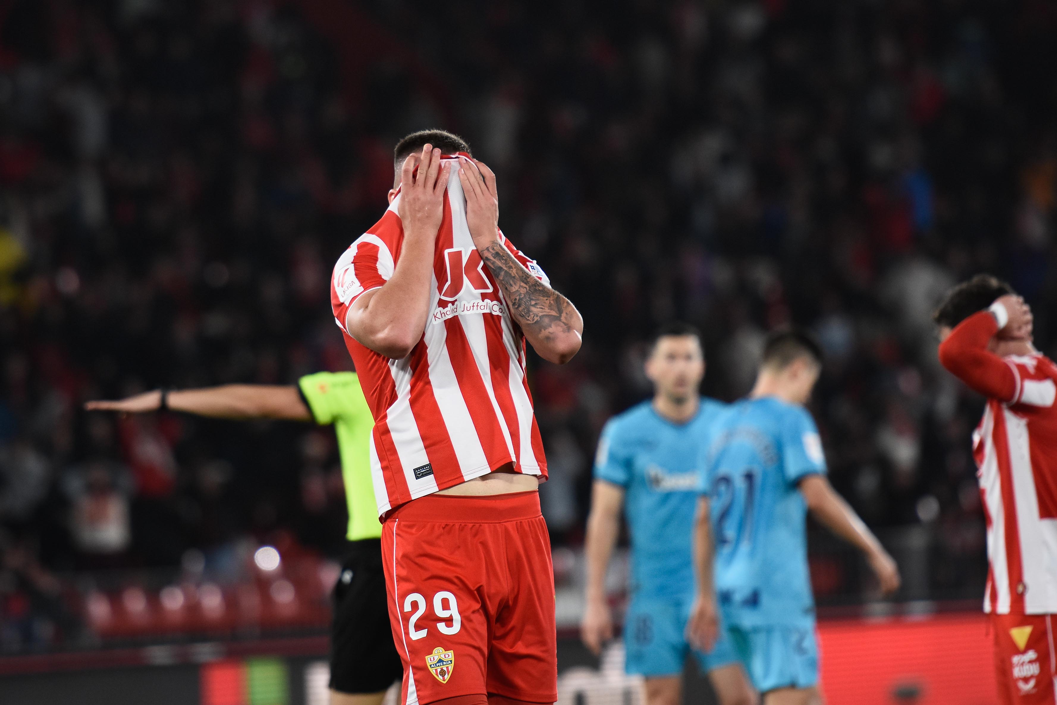 Marko Milovanovic se lamenta después de la gran ocasión que tuvo frente al Athletic Club.