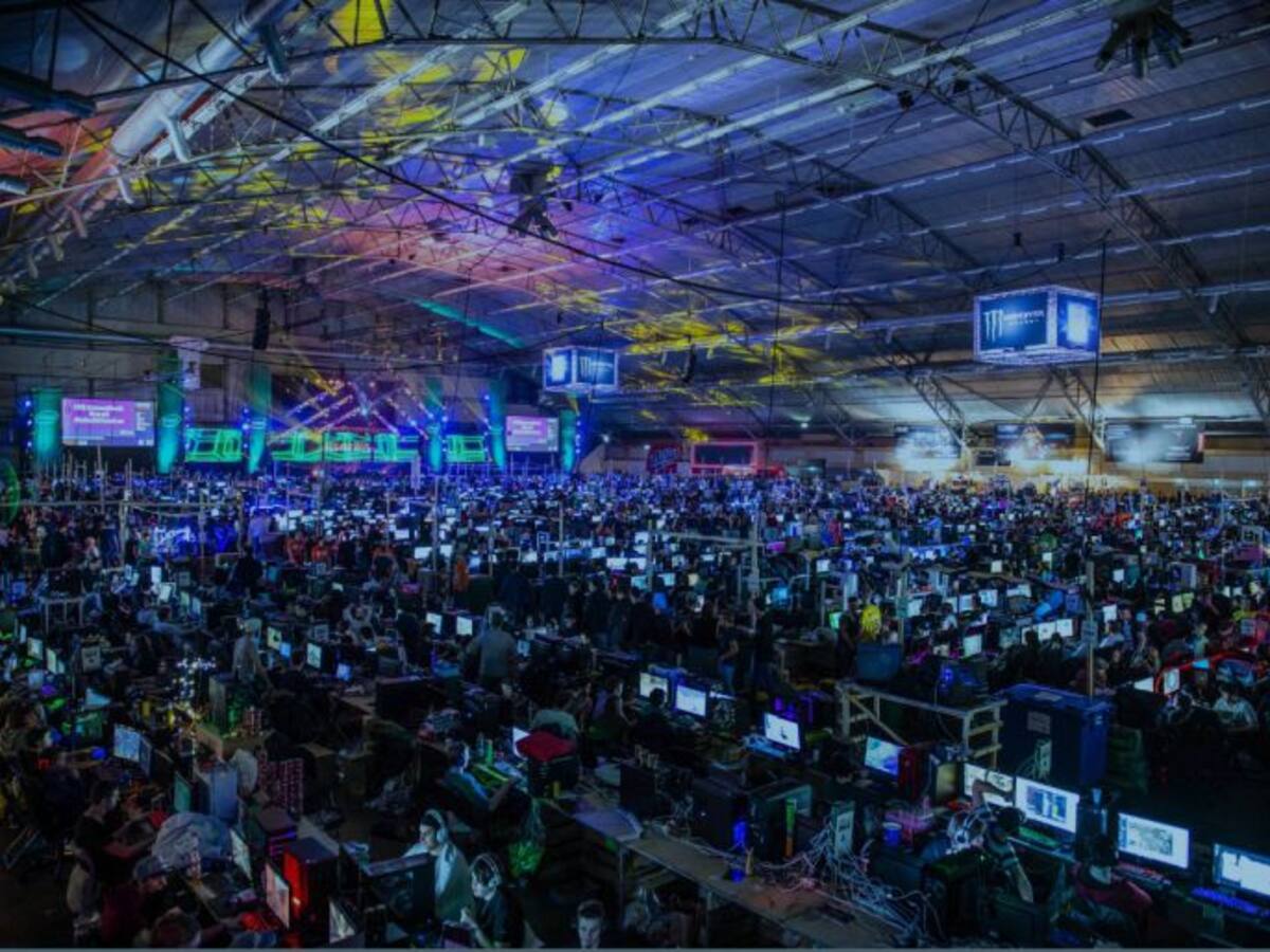 Los videojuegos invaden Feria Valencia