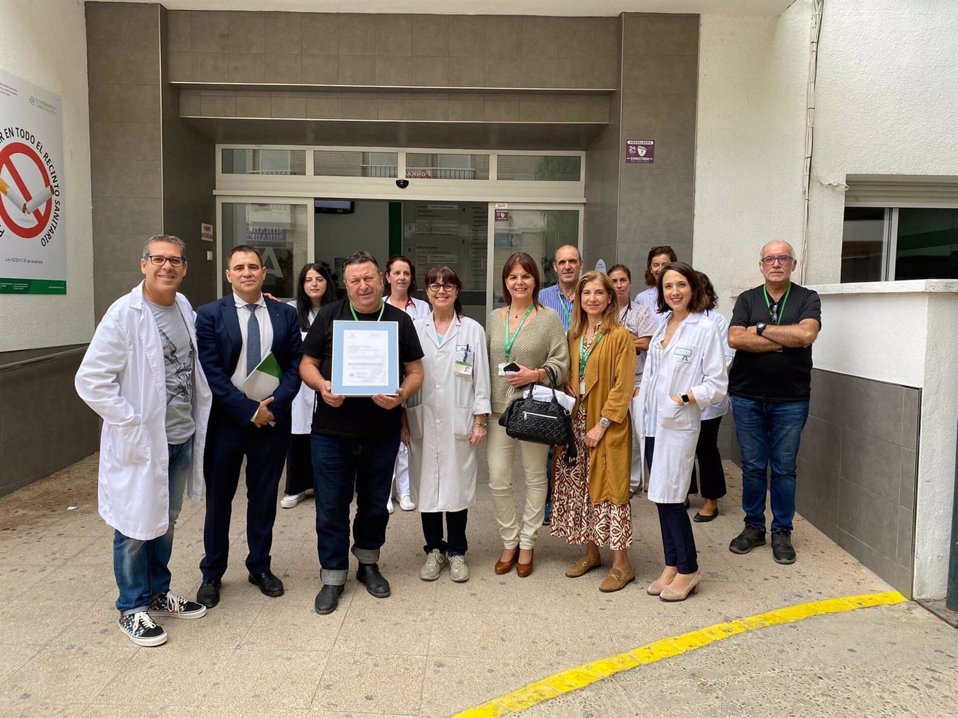 Equipo del centro de salud Jerez Norte recibiendo la certificación de la ACSA