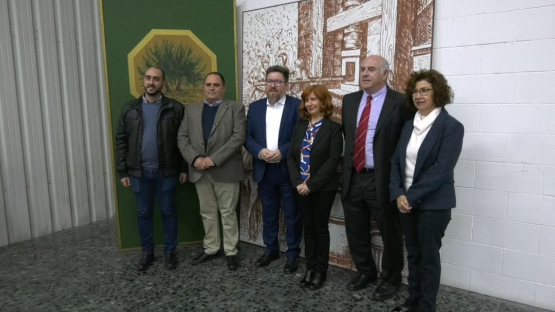 El consejero de Agricultura, Rodrigo Sánchez Haro, en su visita a Úbeda