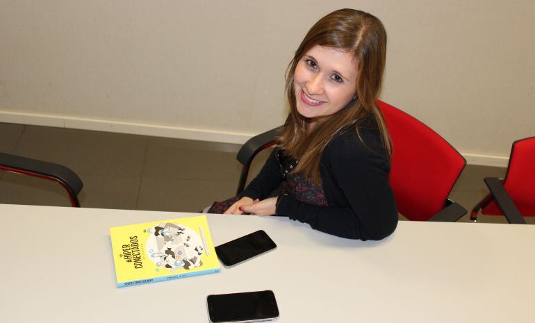 Lucía Taboada demostrando que está Hiperconectada
