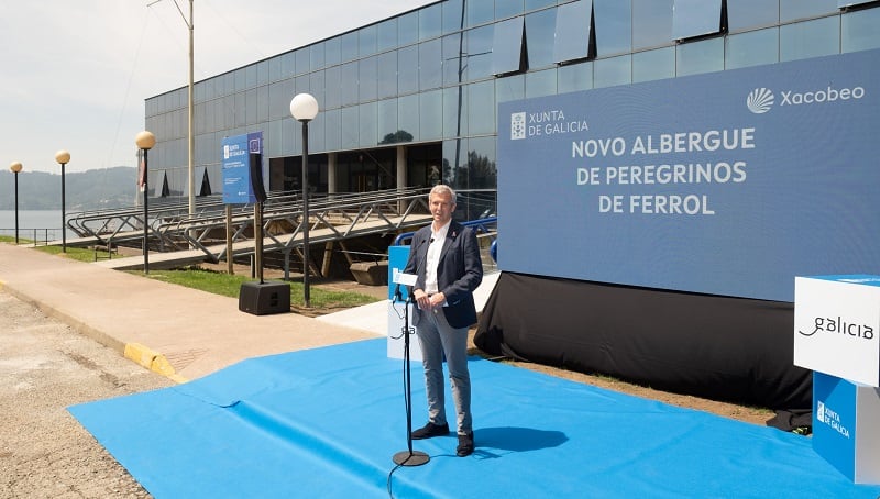 Alfonso Rueda en el albergue de peregrinos de Ferrol (foto: Xunta / David Cabezón)