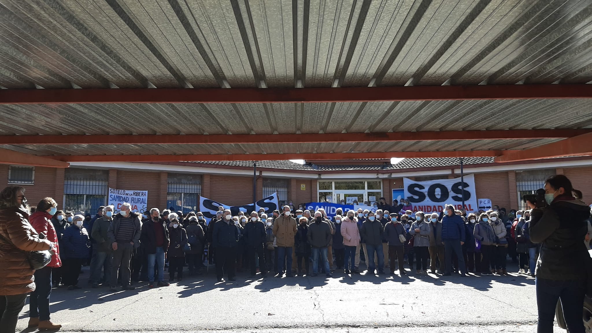 Primera concentración en el Centro de Salud de Roa tras el paréntesis de la pandemia