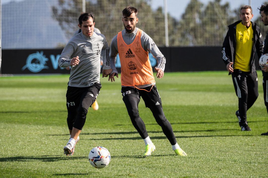 Brais M&eacute;ndez y Solari en un entrenamiento