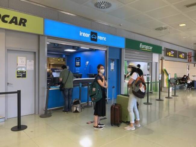 Algunos pasajeros han alquilado un vehículo