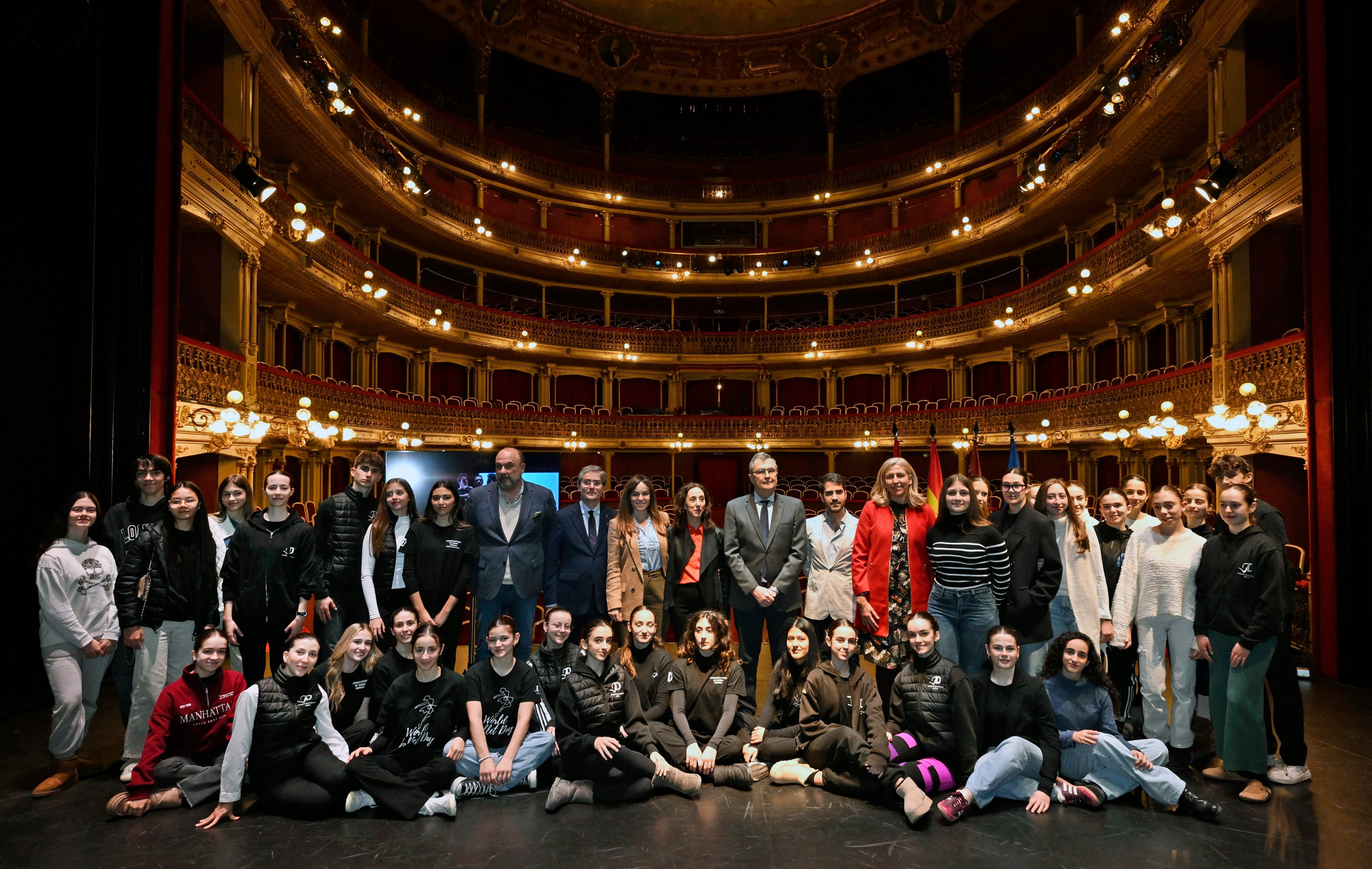 La Compañía Nacional de Danza abre la celebración del Murcia 1200La Compañía Nacional de Danza y José Ballesta