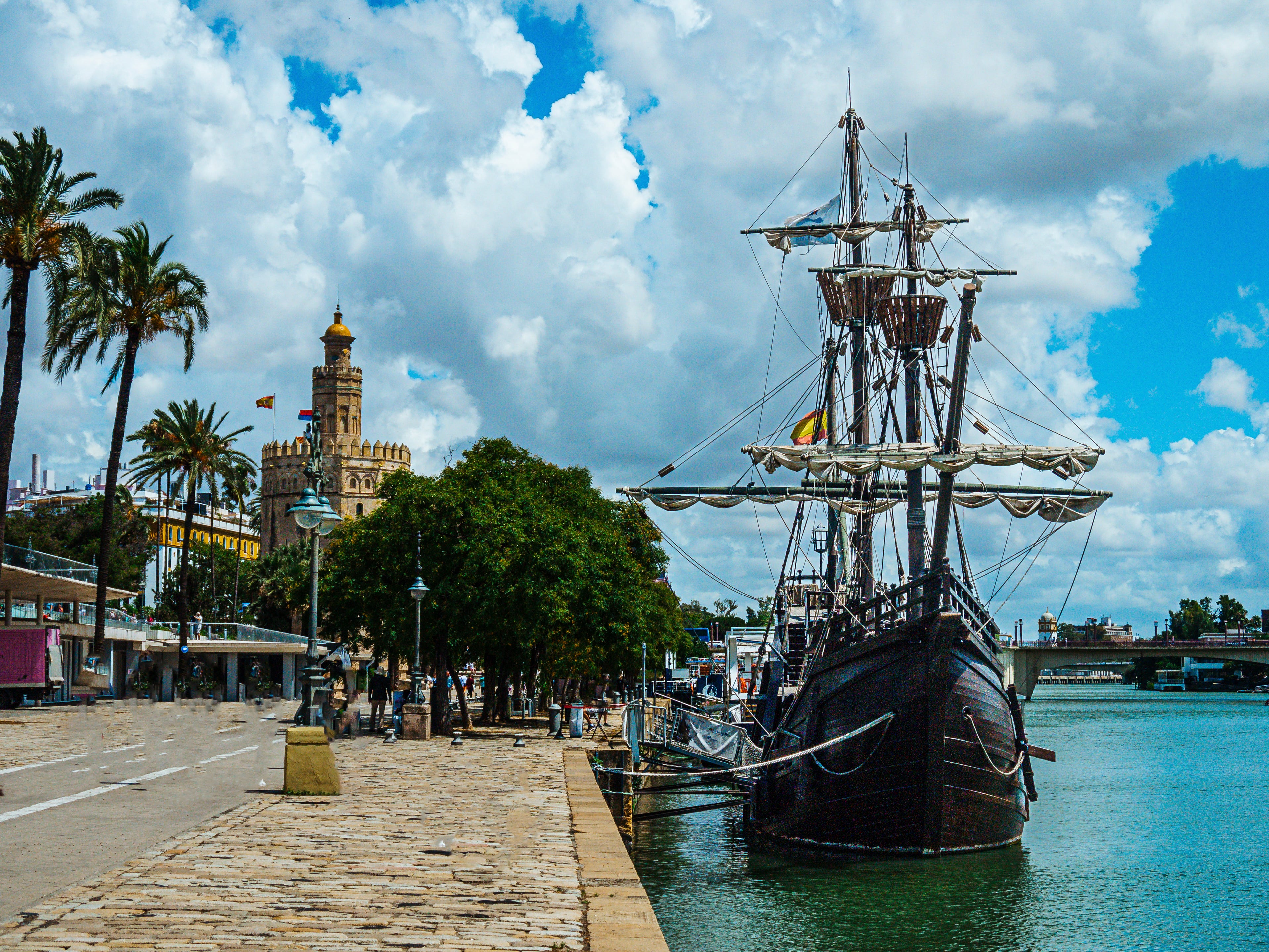 Reproducción a escala original en Sevilla de la Nao Victoria, el barco en el que Juan Sebastián Elcano logro la circunnavegar el globo.