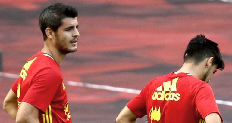 Morata, pensativo en un entrenamiento de la selección