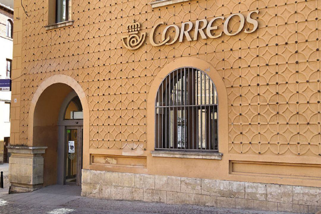 La oficina de Correos en Segovia fue desinfectada en el día de ayer