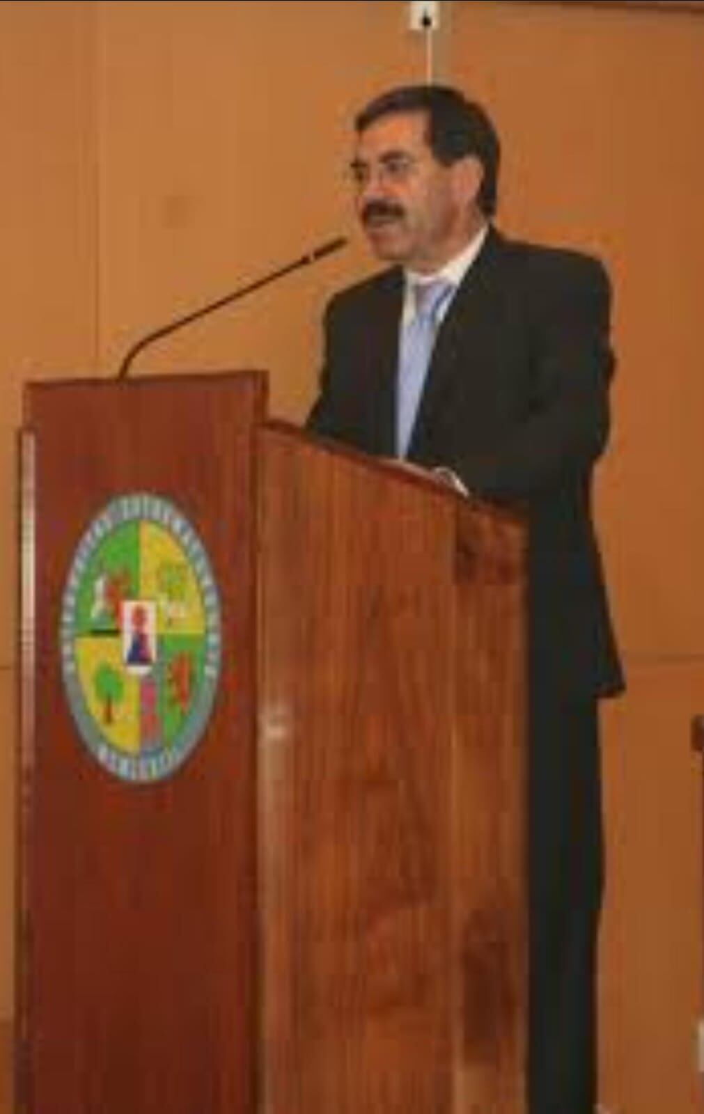 José Vega Vega, en un discurso en la UEX. Imagen de archivo.