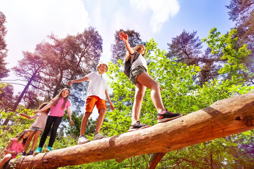 Los niños y niñas, también jóvenes, podrán disfrutar de actividades en la naturaleza y deportivas de distinta índole durante el verano