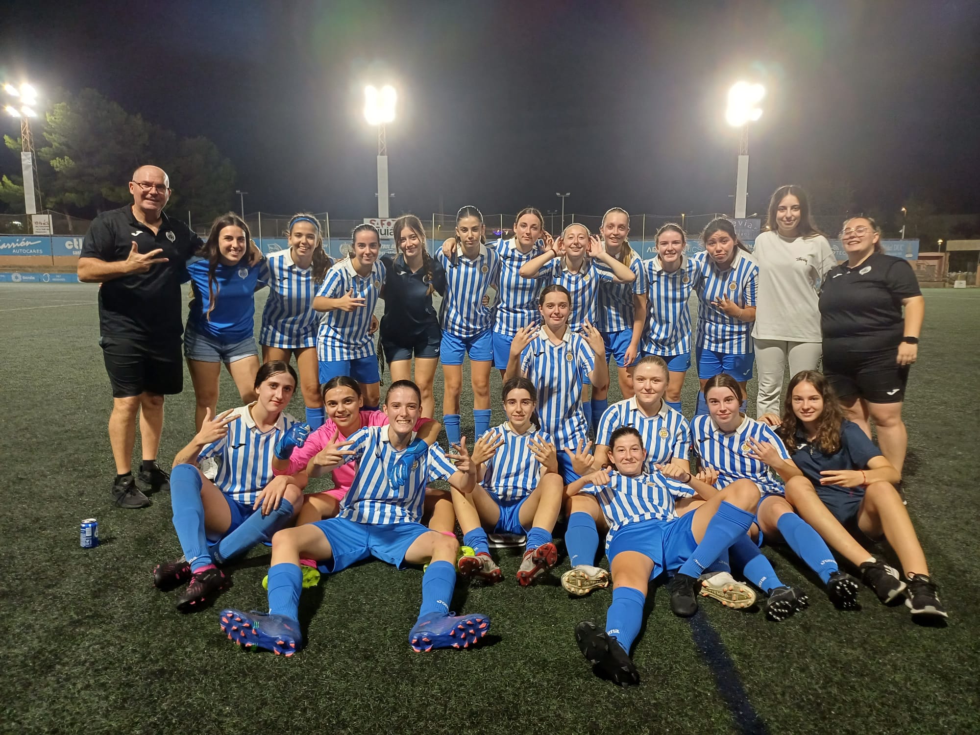 Las jugadoras del CF Gandia celebran la victoria