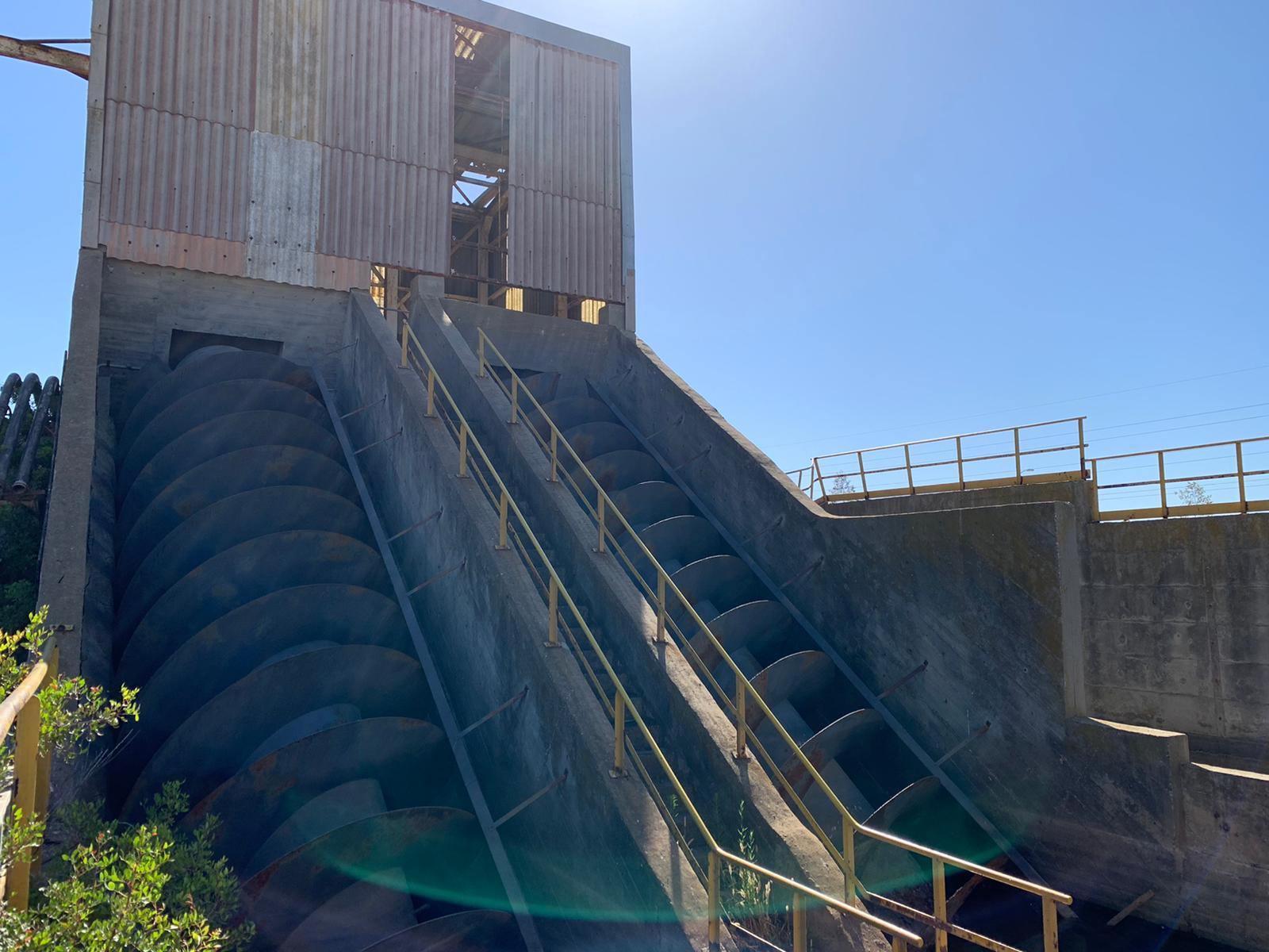 Esta máquina, junto a la piscina de lodos, se solía usar para destruir las piezas que no valían en Delphi Puerto Real