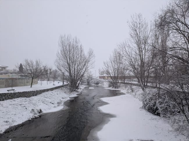 Ávila amanece bajo una intensa nevada./Ser Ávila