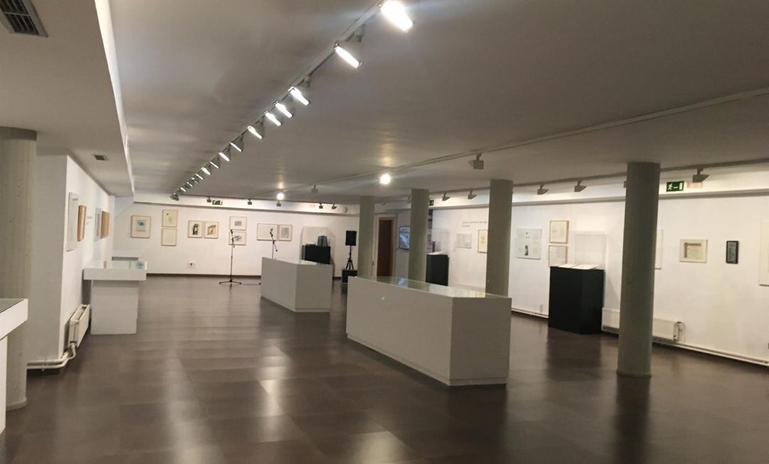 Las salas de exposiciones reabren este martes