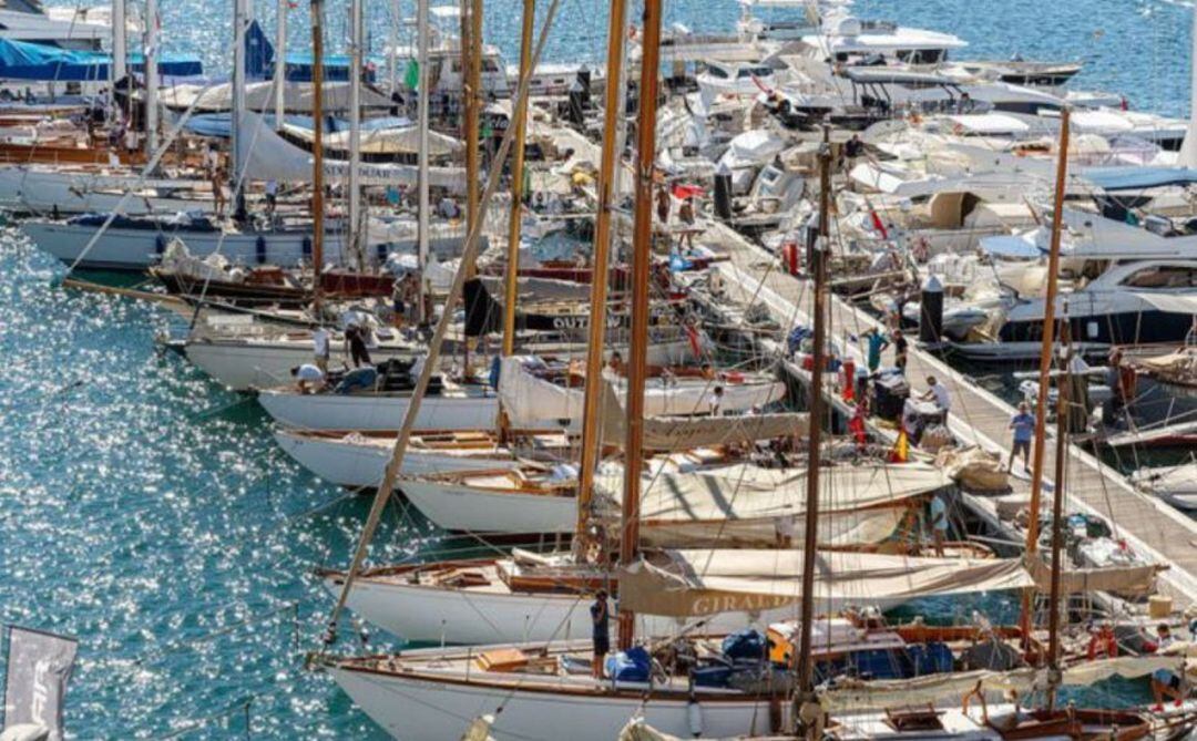 La adjudicación de los amarres del puerto de Maó a juicio.