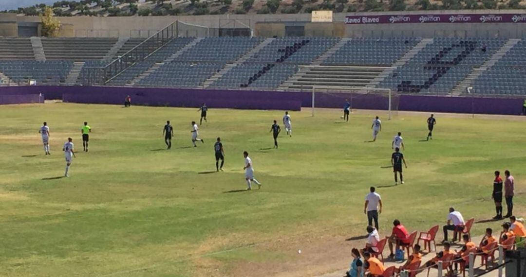 Instante del encuentro entre Real Jaén y UDC Torredonjimeno este domingo en La Victoria.