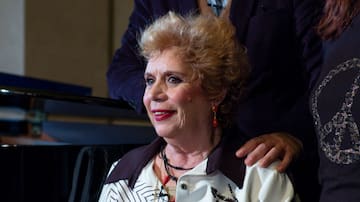 "¡Os quiero a todos, gracias... Bajadme de aquí!": así sonó la última actuación de María Jiménez