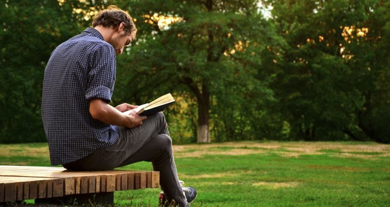 Lectura de Poesía.