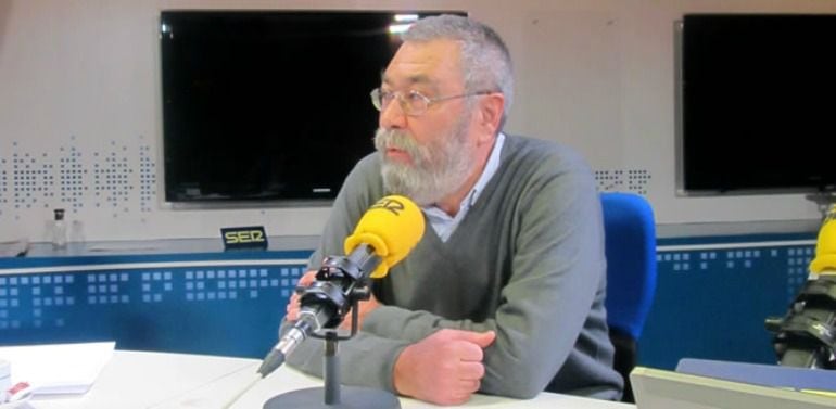 Cándido Méndez, en los estudios de Radio Madrid 