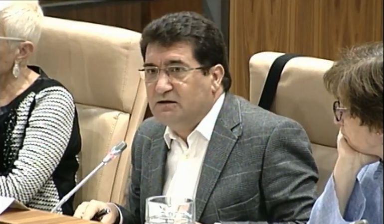 El concejal de Hacienda, Pedro Atienza, ha repasado las medidas necesarias para hacer frente al pago de sentencias