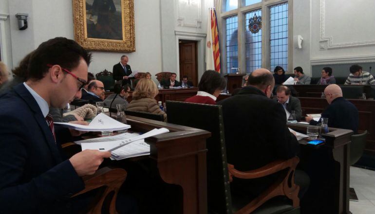 La sessió plenària d&#039;aquest dilluns van faltar-hi tres regidors. 