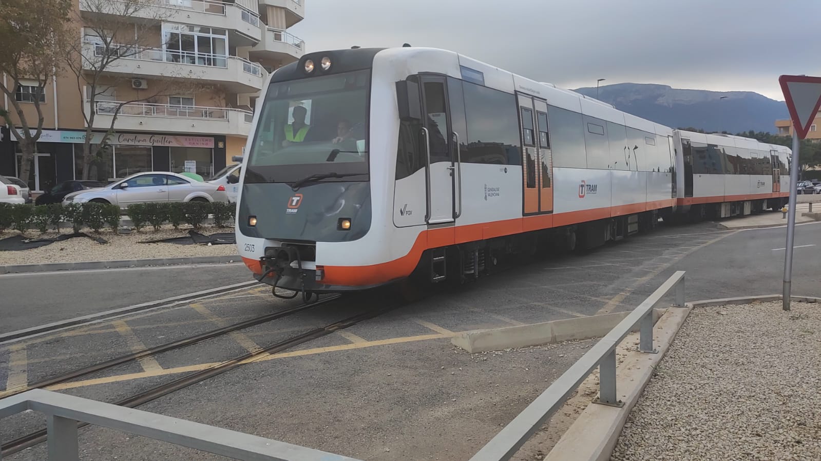 Pruebas de circulación del tren, a lo largo del tramo entre Dénia y Gata de Gorgos.