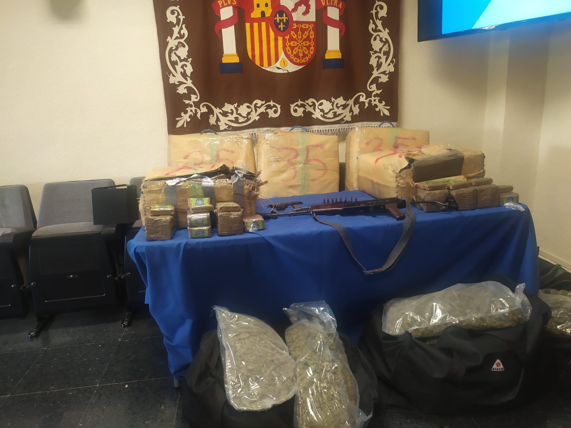 Desarticulada una banda criminal que distribuía droga a nivel europeo desde SOS del Rey Católico