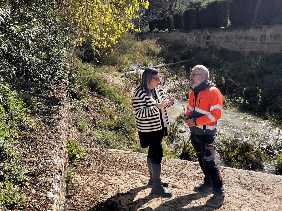 Petrer inicia los trabajos anuales de limpieza y mantenimiento en la Rambla de Puça