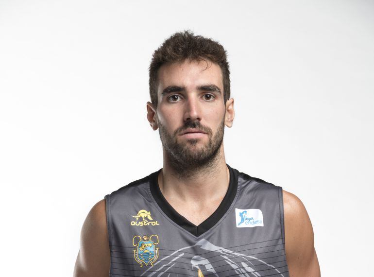 Ferrán Bassas hizo un buen partido ante el Mornar en Montenegro