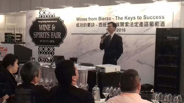 Momento de la presentación en Hong Kong