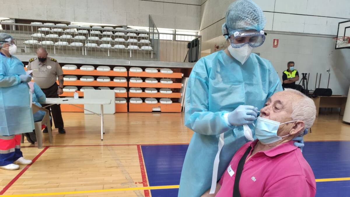 Vuelve a subir la tasa de contagios de Covid-19 en Linares a los 663 casos