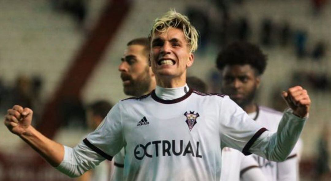 Dani González celebra un gol con el Albacete