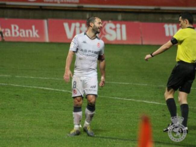 El capitán Martínez espera su turno en la Copa