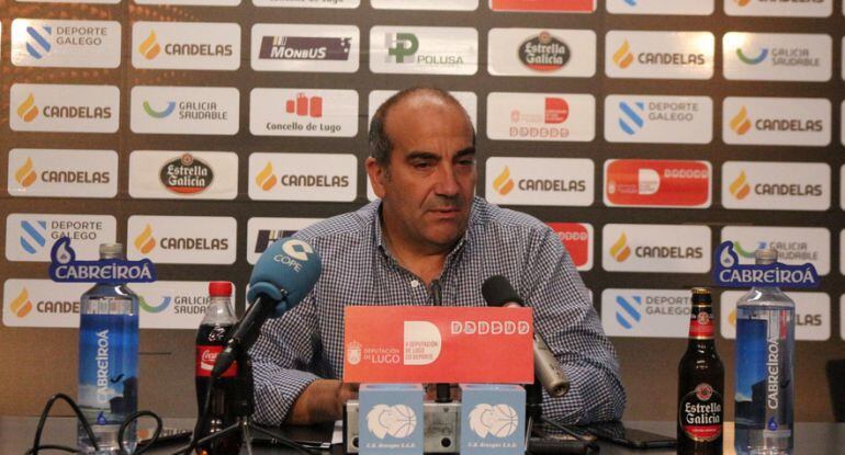 Suso Lázare dando detalles sobre la Copa Princesa que se disputará en Lugo