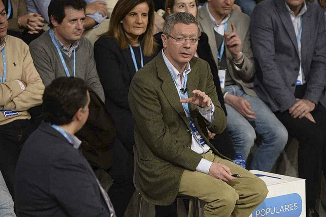 El ministro de Justicia, Alberto Ruiz Gallardón, en el diálogo &quot;La reforma de la Justicia&quot; durante la Convención Nacional del PP que se ha celebrado en Valladolid