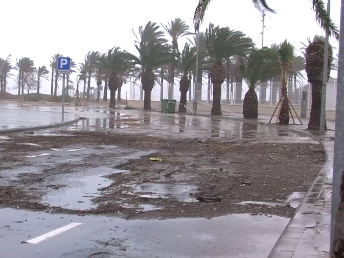 La furia de 'Gloria' también se ha hecho notar en el Grao